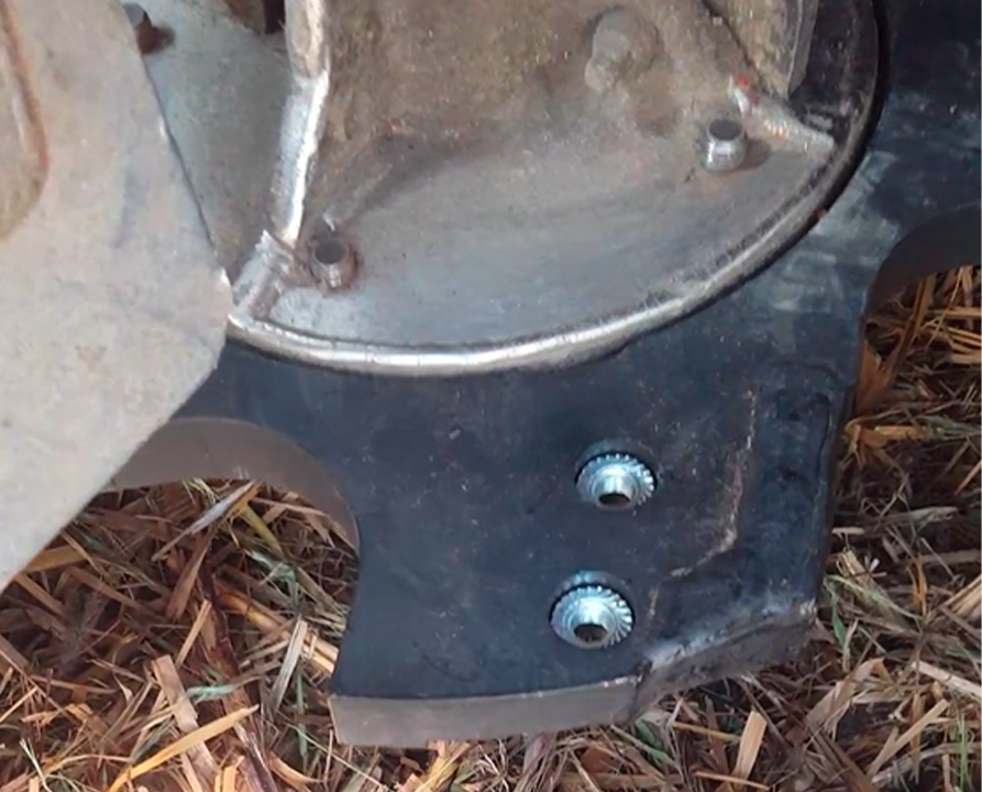 Disco portacuchillas que sostiene las cuchillas base en cosechadora de caña