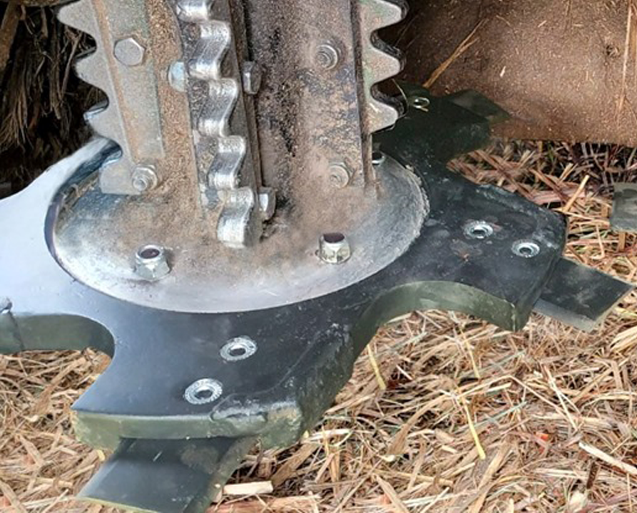 Disco portacuchillas que sostiene las cuchillas base en cosechadora de caña